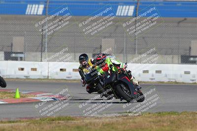 media/Nov-26-2022-Fastrack Riders (Sat) [[b001e85eef]]/Level 1/Session 3 Outside Turn 9/